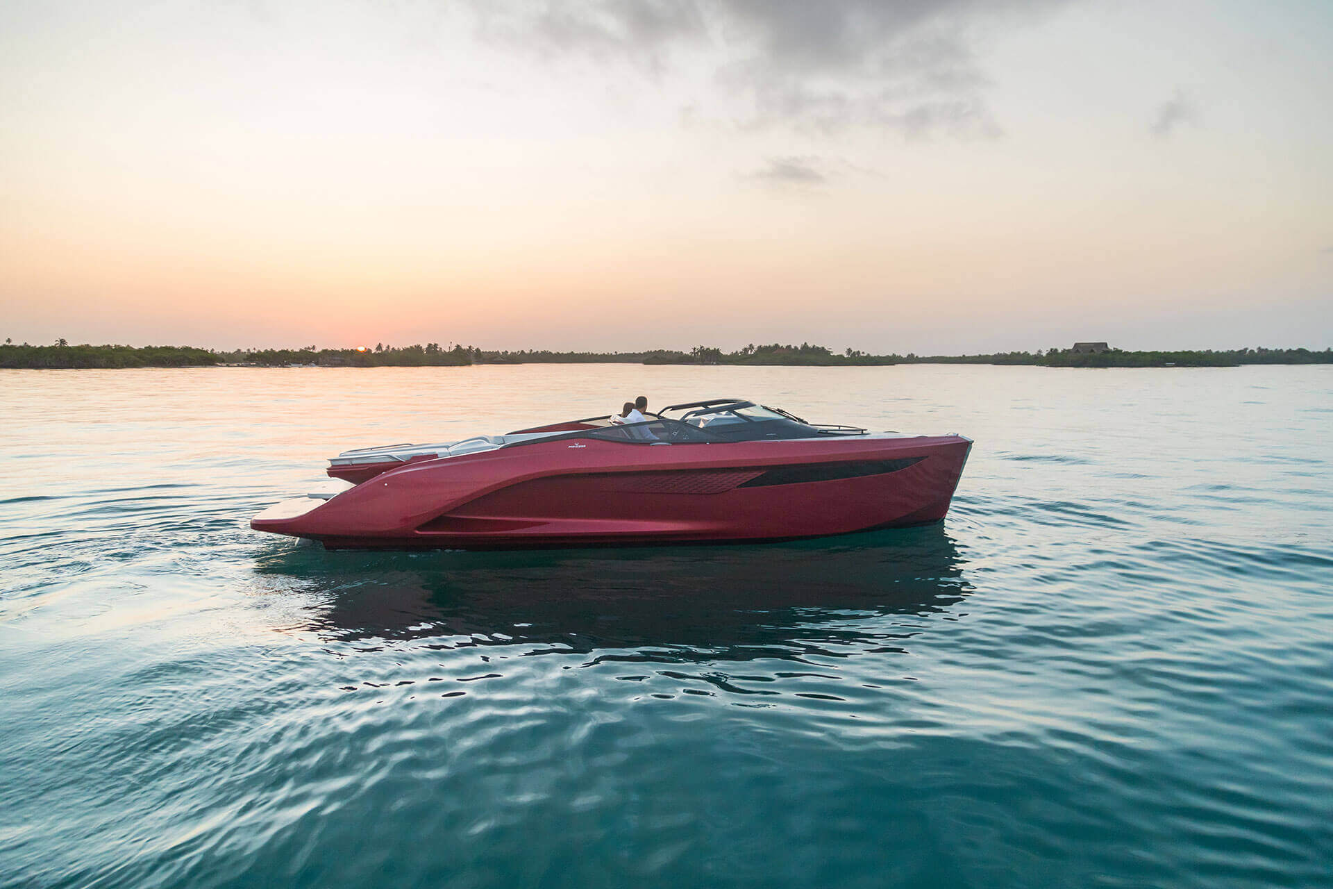Princess R35 | Princess Yachts Sweden Norway Denmark